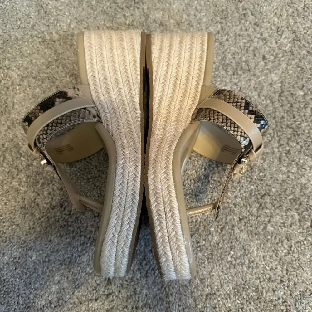 Y2K Hobo MK Zoe Rattan Wedge Sandal Faux Python Leather Women Sz 7.5 M Camel